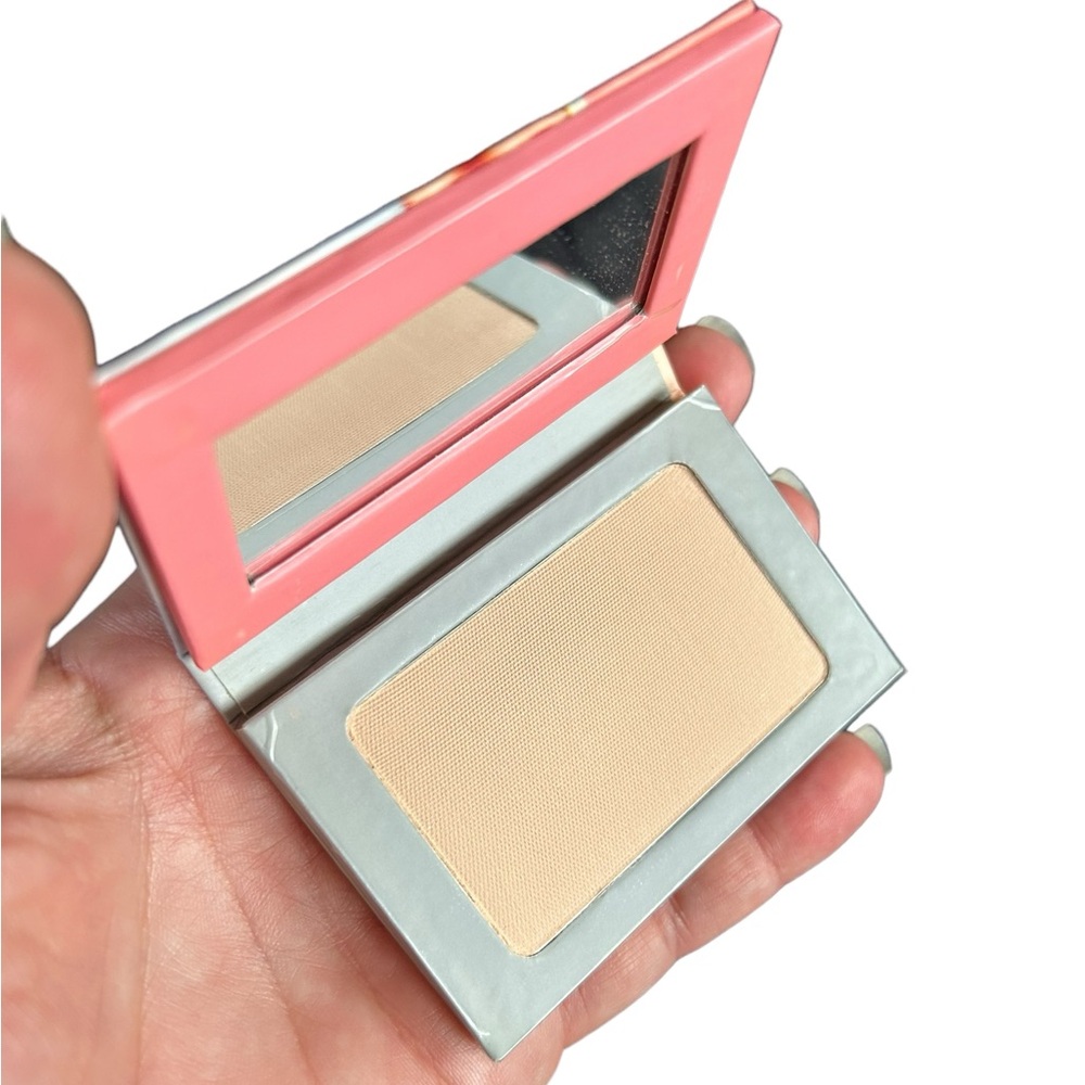 The Balm Sexy Mama Anti-Shine Translucent Pressed Powder Matte Touch-Up NWT - Picture 2 of 6